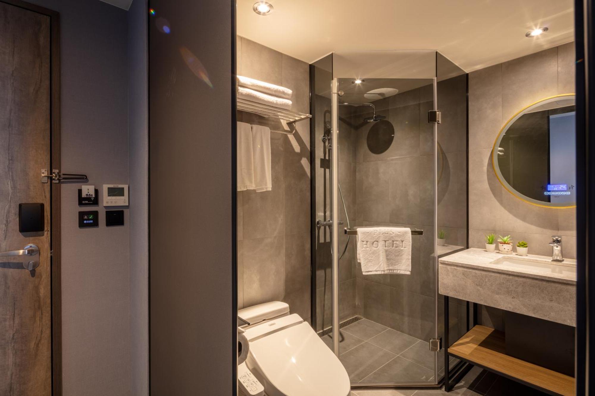 Roaders Plus Hotel - Taipei Station Quarto foto